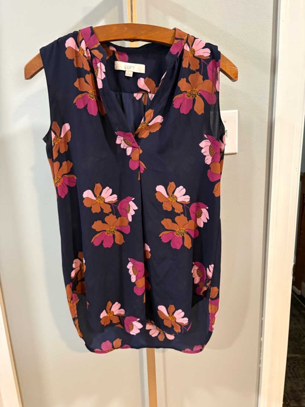 LOFT Navy Floral Sleeveless V-Neck Tank Top